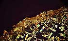 25-30 kb thumbnail JPG image of microphotograph by Doug Craft - links to larger image in right frame